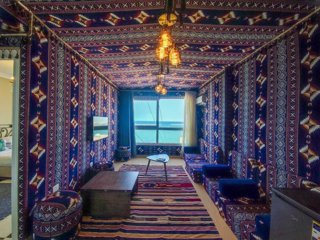 Downtown Sea View Suites Alexandria Bagian luar foto