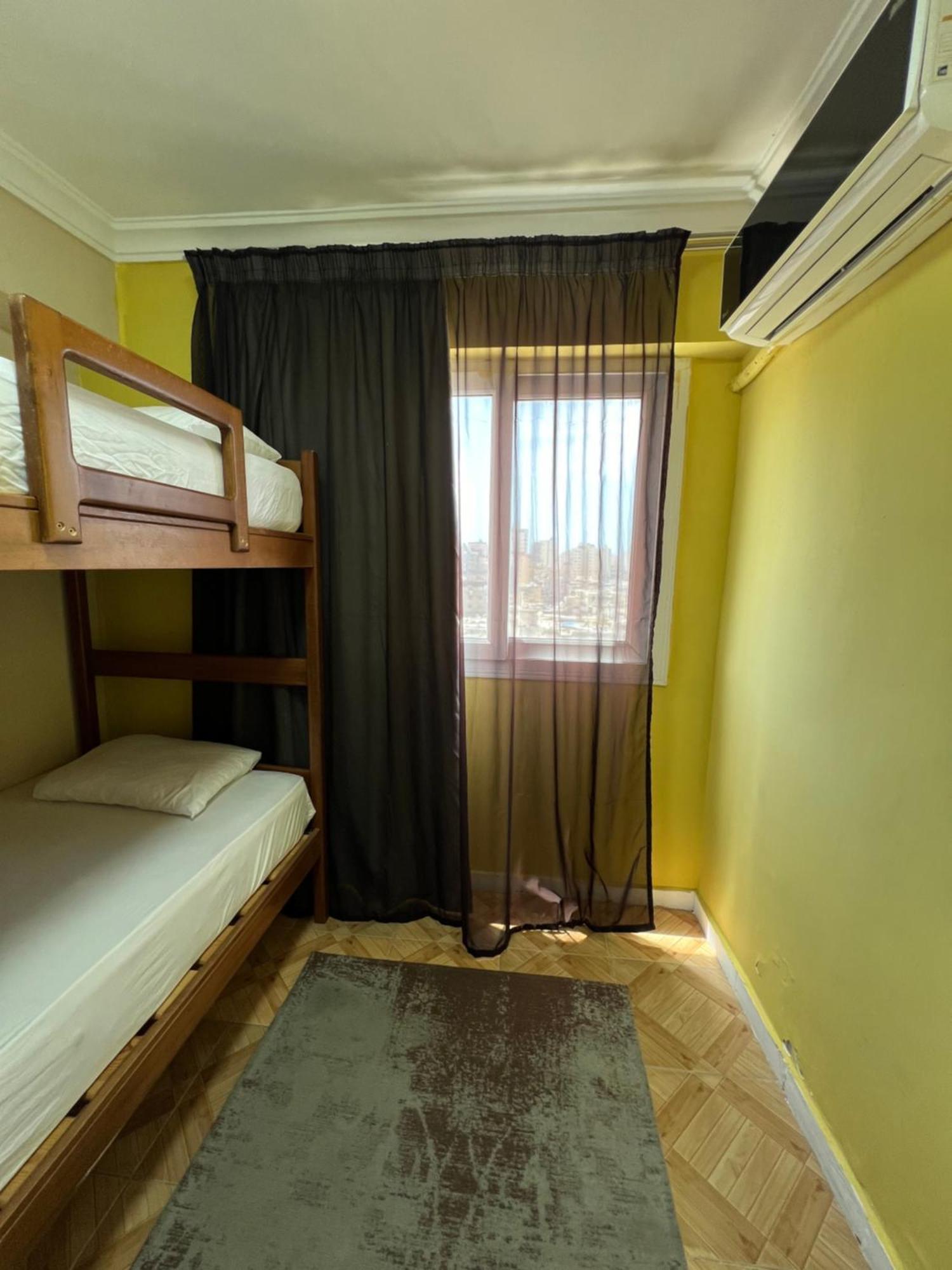 Downtown Sea View Suites Alexandria Bagian luar foto