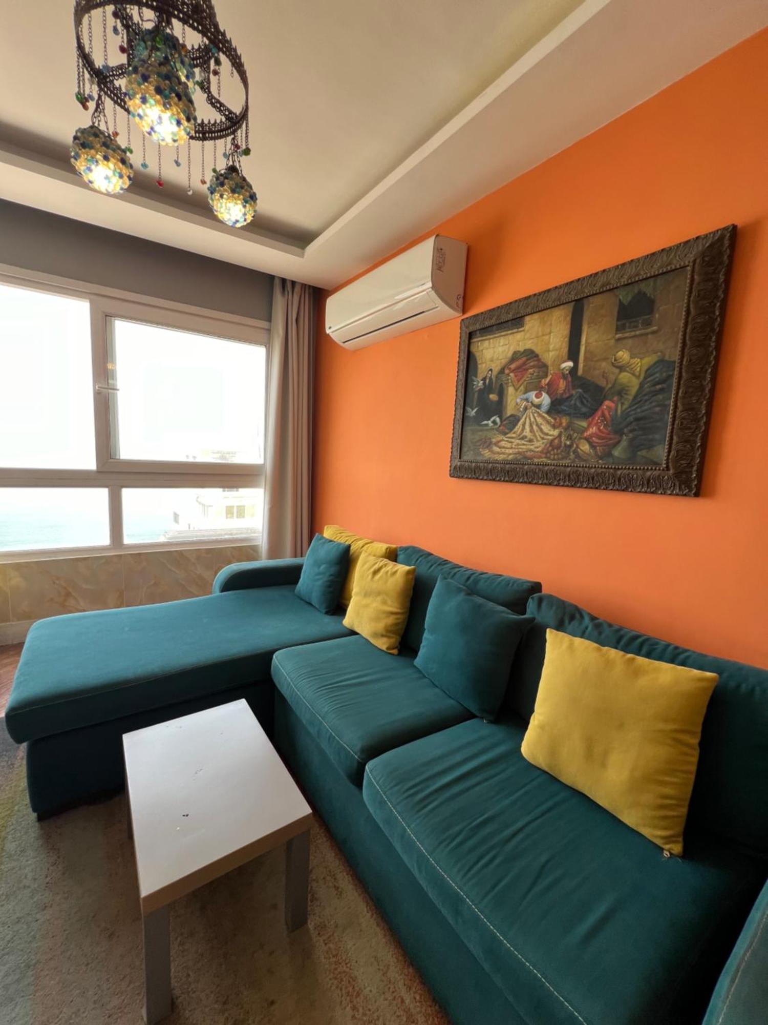 Downtown Sea View Suites Alexandria Bagian luar foto