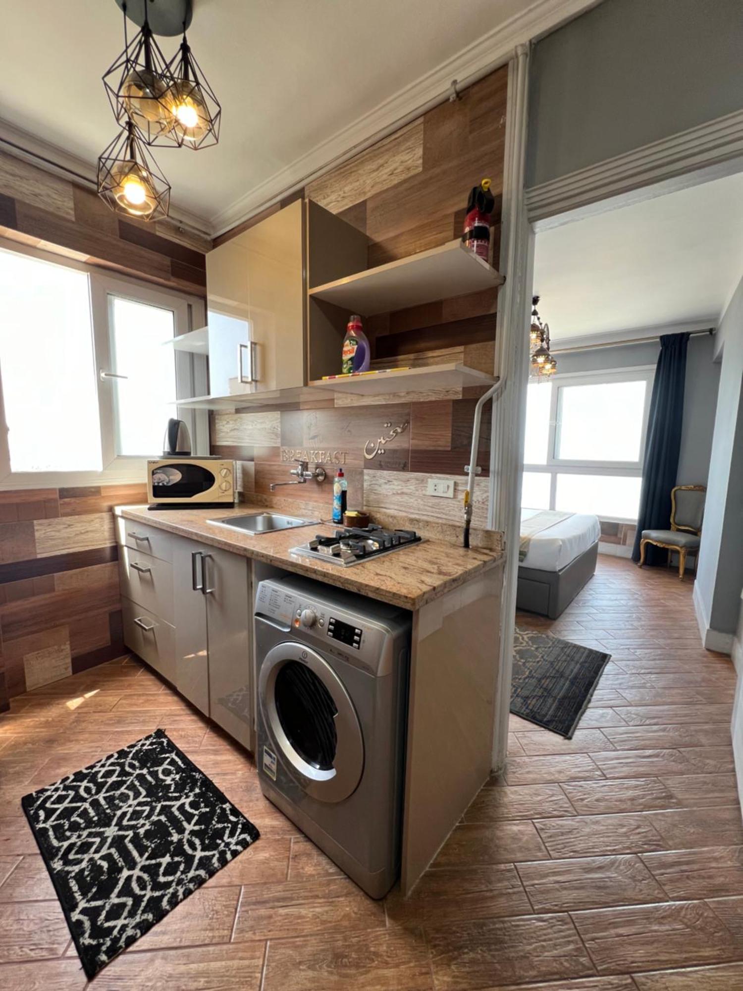 Downtown Sea View Suites Alexandria Bagian luar foto