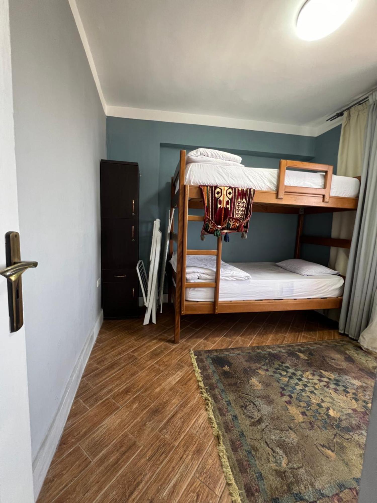 Downtown Sea View Suites Alexandria Bagian luar foto